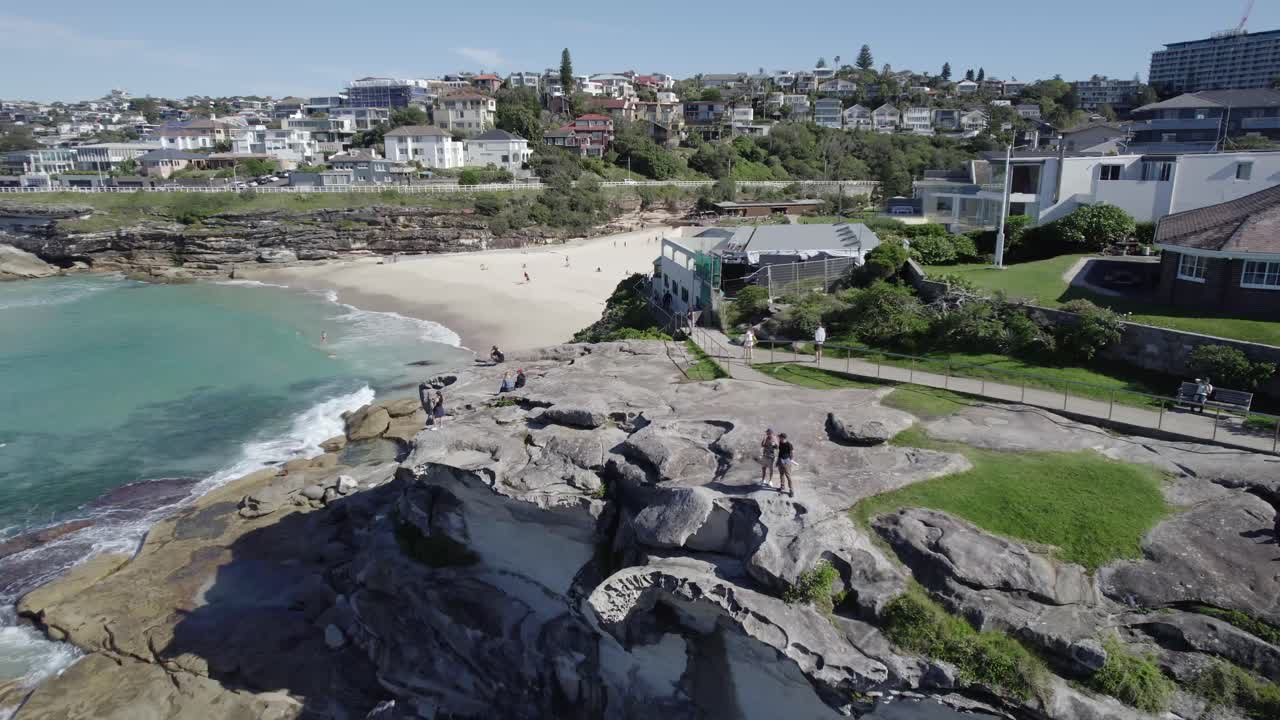 오스트레일리아 뉴사우스웨일즈 의 타마라마 포인트 와 타마라마 해변 의 사람 들