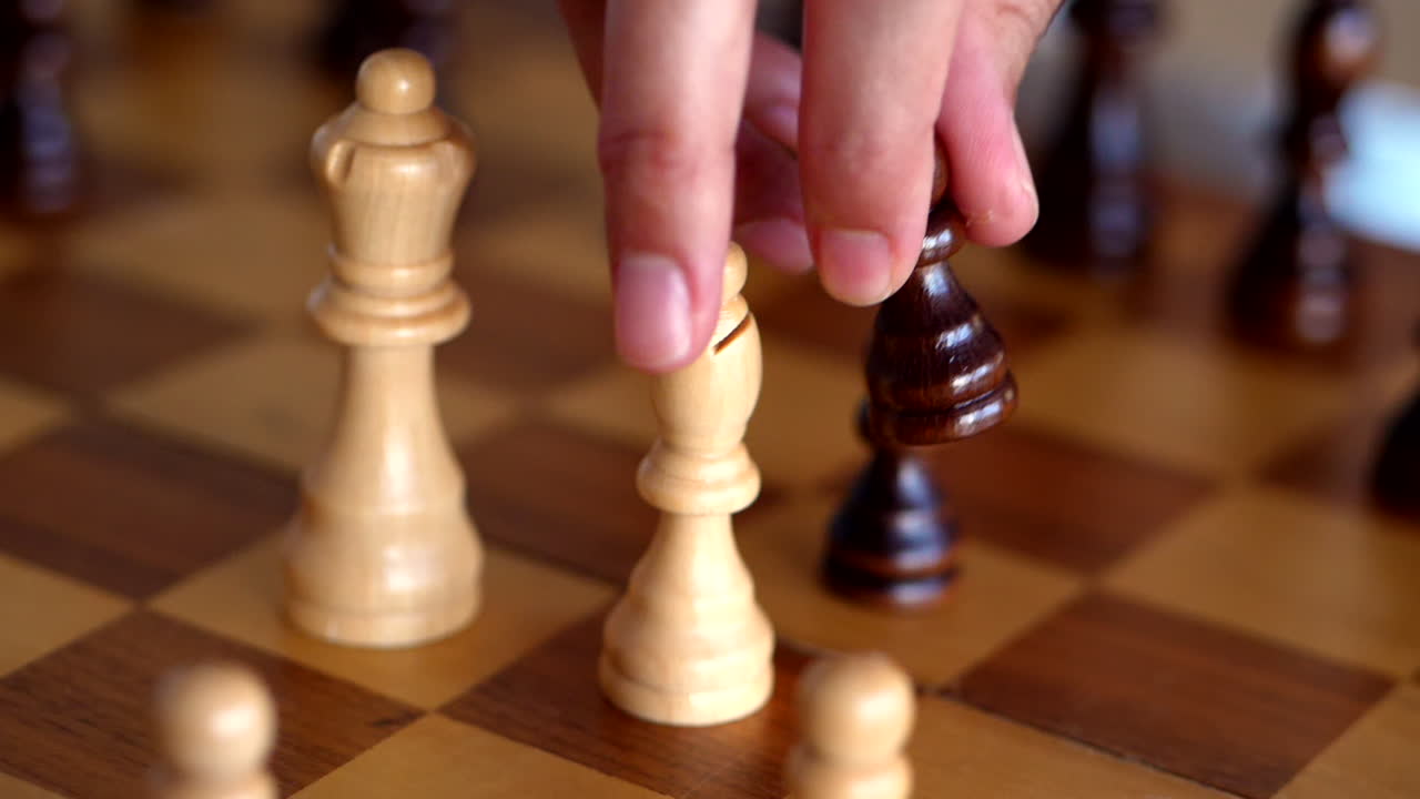 piezas de ajedrez yuriy