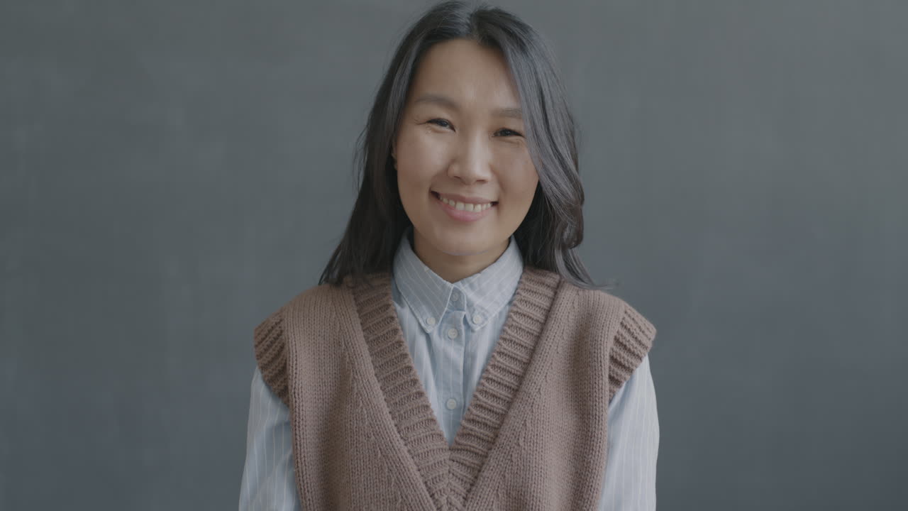 笑顔とジェスチャリング - オッケー