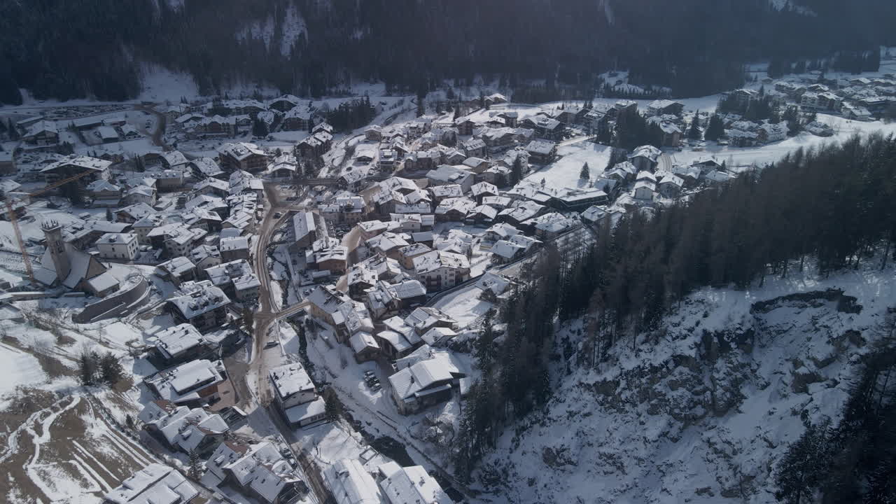 이탈리아 발 디 파사 의 겨울 의 아름다움: 파노라마적 인 눈  ⁇ 인 풍경, 사람 들 이 없다