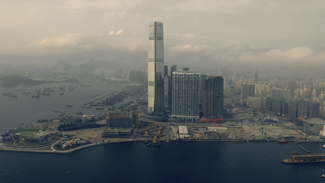 이 초고층 빌딩처럼, 군중에서 눈에 띄는