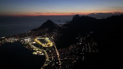 ciudad iluminada de rio de janeiro brasil