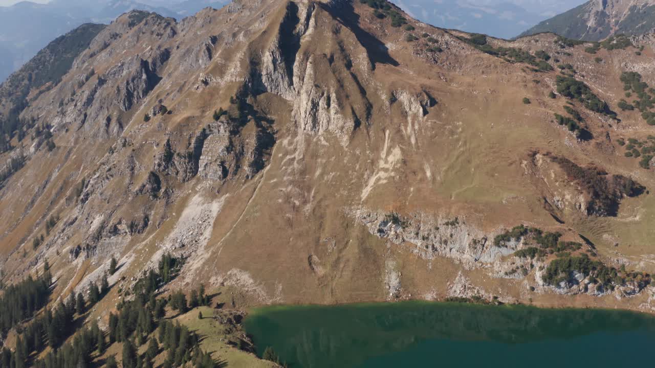 lago de montaña alpes bávaros | montaña nebelhorn | 4k d-log rec709: perfecto para gradación de color