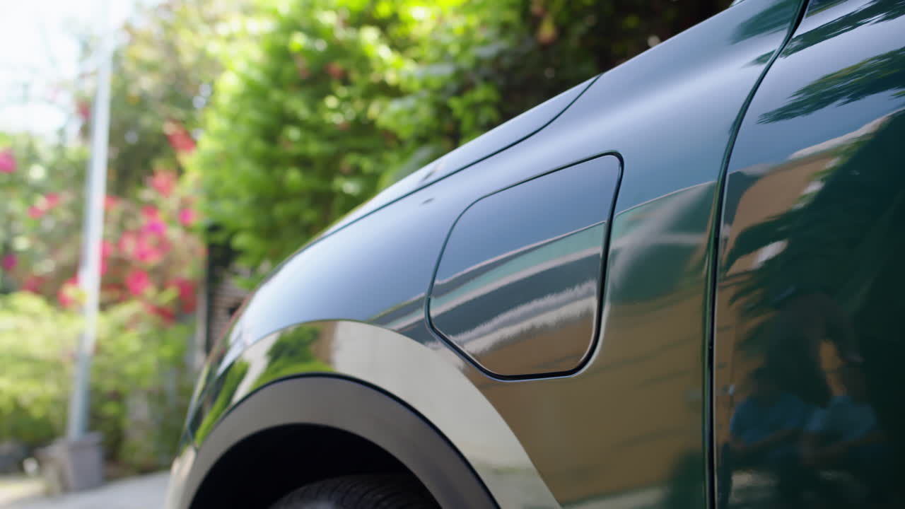 cargando un coche eléctrico