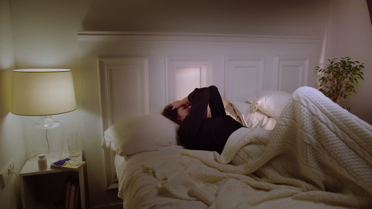 잠을 자려고 하는 여자