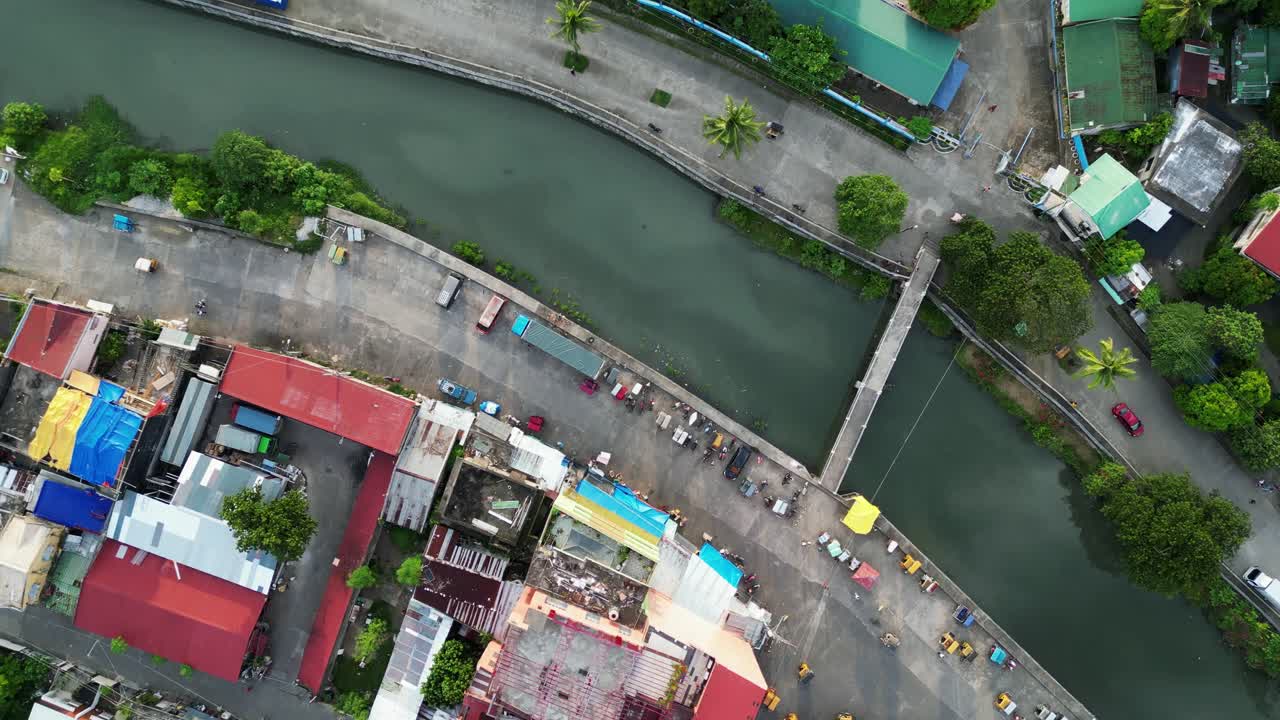 필리핀 카탄두아네스 주 비라크의 동네 - 공중 촬영