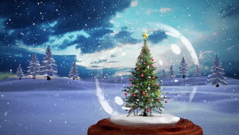 Weihnachtsanimation-Eines-Dekorativen-Weihnachtsbaums-In-Einer-Schneekugel-Im-Magischen-Wald-4k