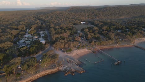 Amity-Point-Jetty---Pier-Zum-Angeln-Am-Ort-Amity-Point-Auf-Stradbroke-Island,-Queensland,-Australien