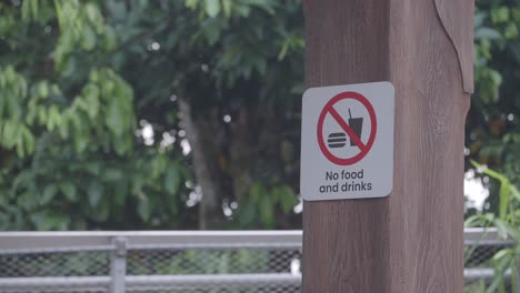 no food and drinks sign
