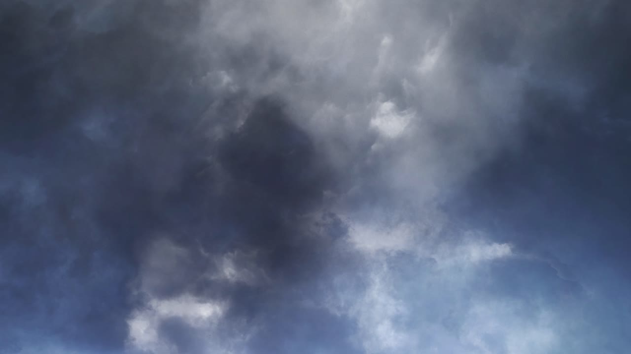 뇌우, 천둥 4k를 가져 오는 여름 폭풍