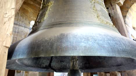 the burst bell, the known sight of cathedral.