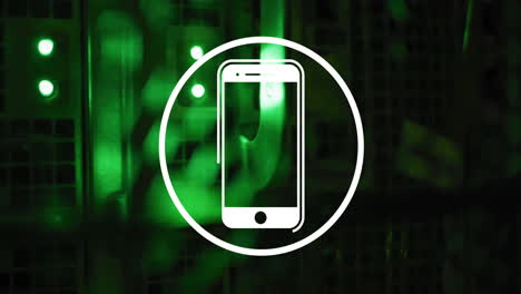 animación del icono del teléfono inteligente y procesamiento de datos digitales a través de servidores informáticos