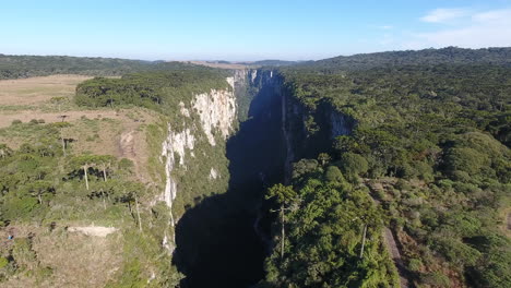 Maravilloso-Cañón-Desde-Gran-Altura