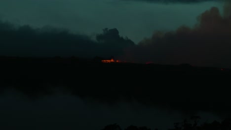 mauna loa en erupción en la isla de hawaii el 28 de noviembre de 2022