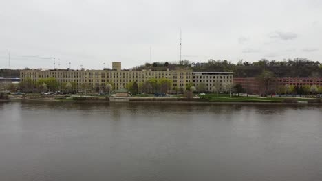 Grand-Rapids-Michigan-Centro-De-Imágenes-De-Aviones-No-Tripulados-Edificios-Paisaje-Urbano