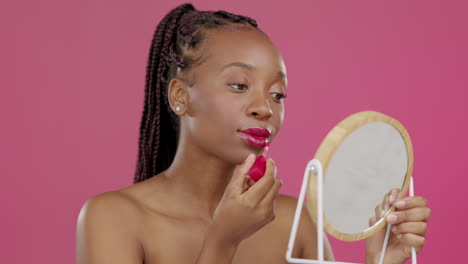 mujer negra, rostro o belleza de lápiz labial espejo