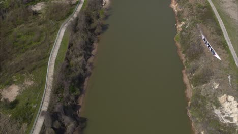 Birds-eye-view-of-the-Buffalo-Bayou-and-I-10West-in-Houston,-Texas