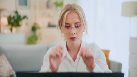 Businesswoman-Puts-on-Glasses-to-Work