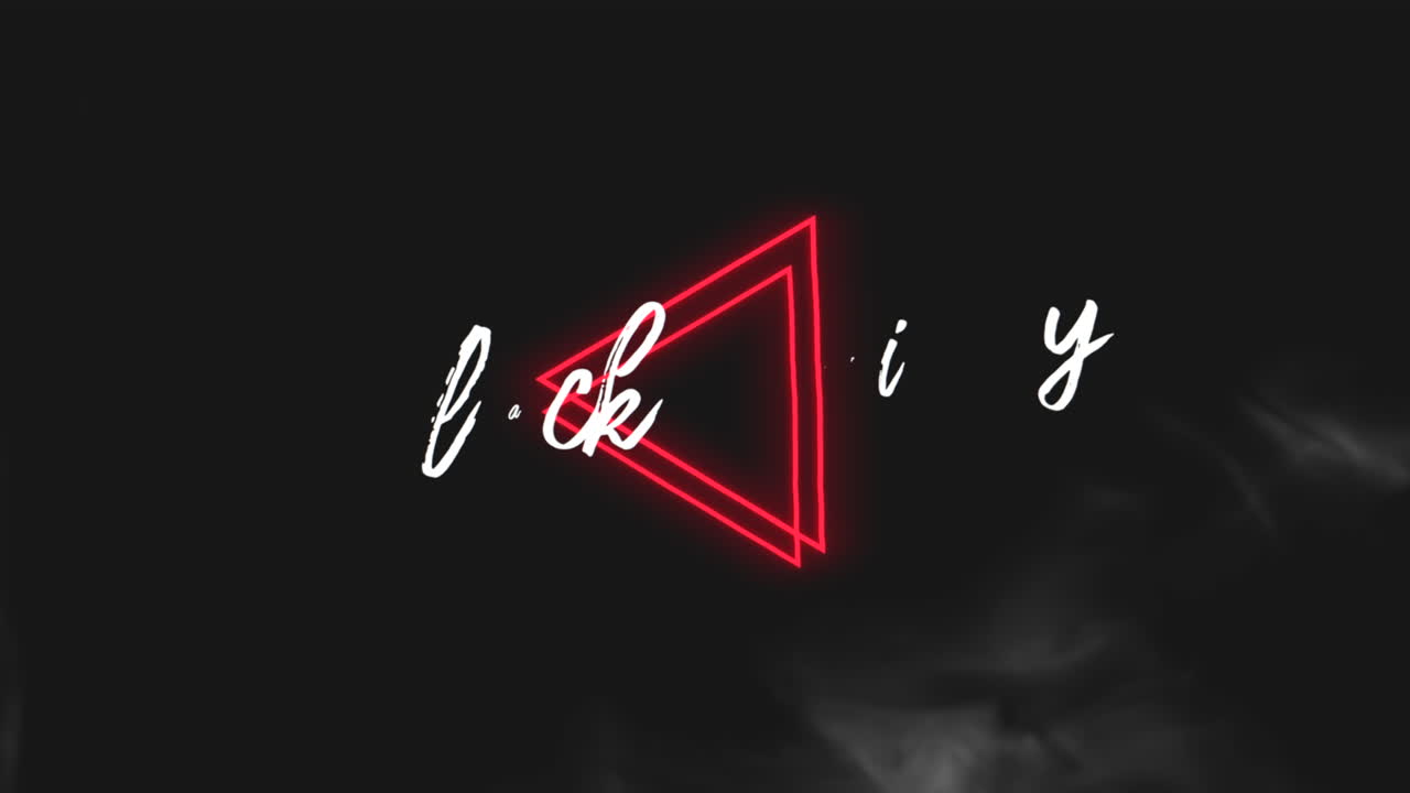 viernes negro con triángulos rojos de neón y humo en el escenario