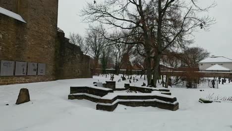 las ruinas de pirita convet en tallin, estonia