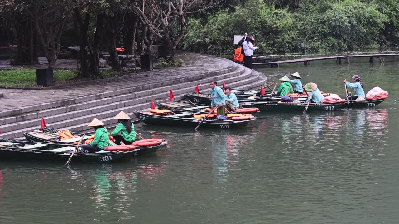 Rowers in sync during a training session