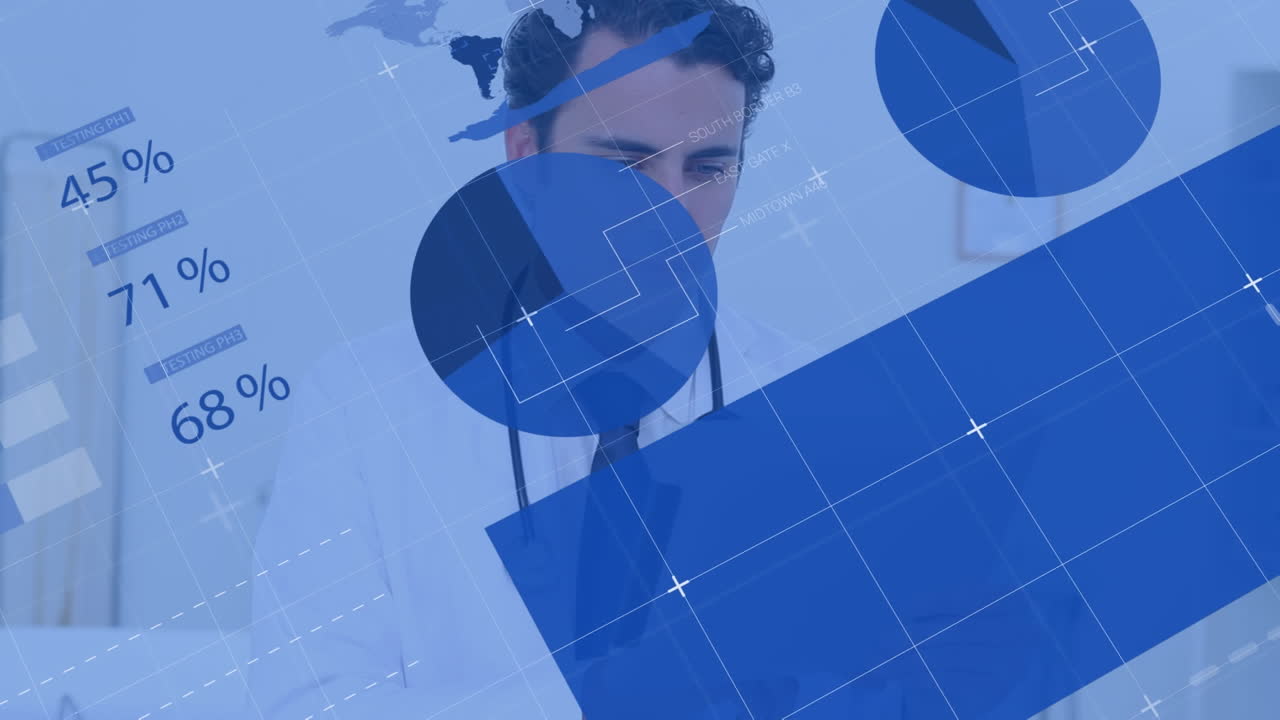 animación del procesamiento de datos sobre el médico masculino caucásico