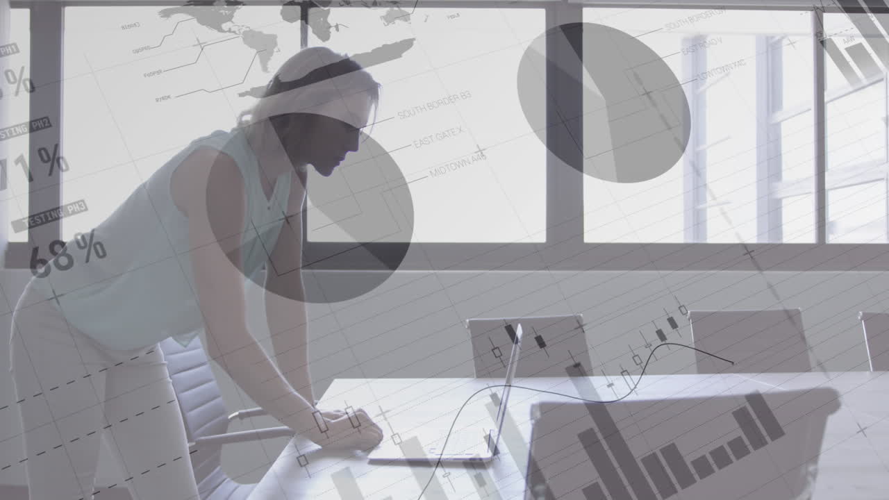 사무실에서 노트북을 사용하는 백인 여성에 대한 통계 데이터 처리 애니메이션