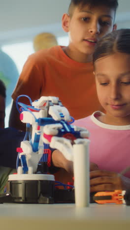 children learning about robotics