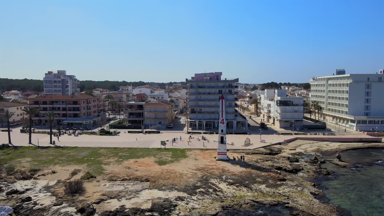 explore el impresionante paisaje costero de can picafort en mallorca. este lugar pintoresco cuenta con hermosas playas, aguas acogedoras y una vida de ciudad encantadora perfecta para la relajación y la aventura.