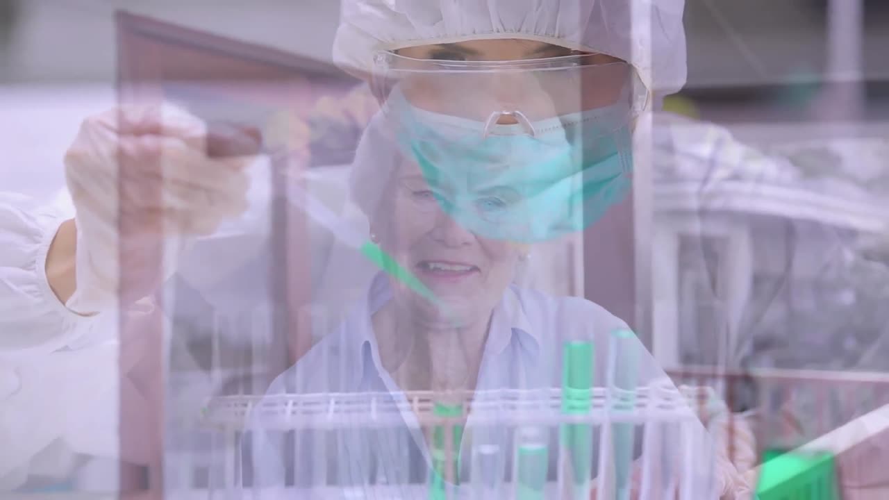 animación de un médico científico con una máscara de coronavirus covid19 y una mujer mayor sonriendo