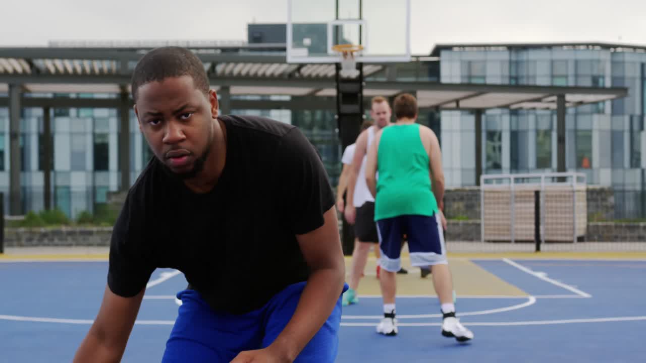 Basketball player playing basketball 4k