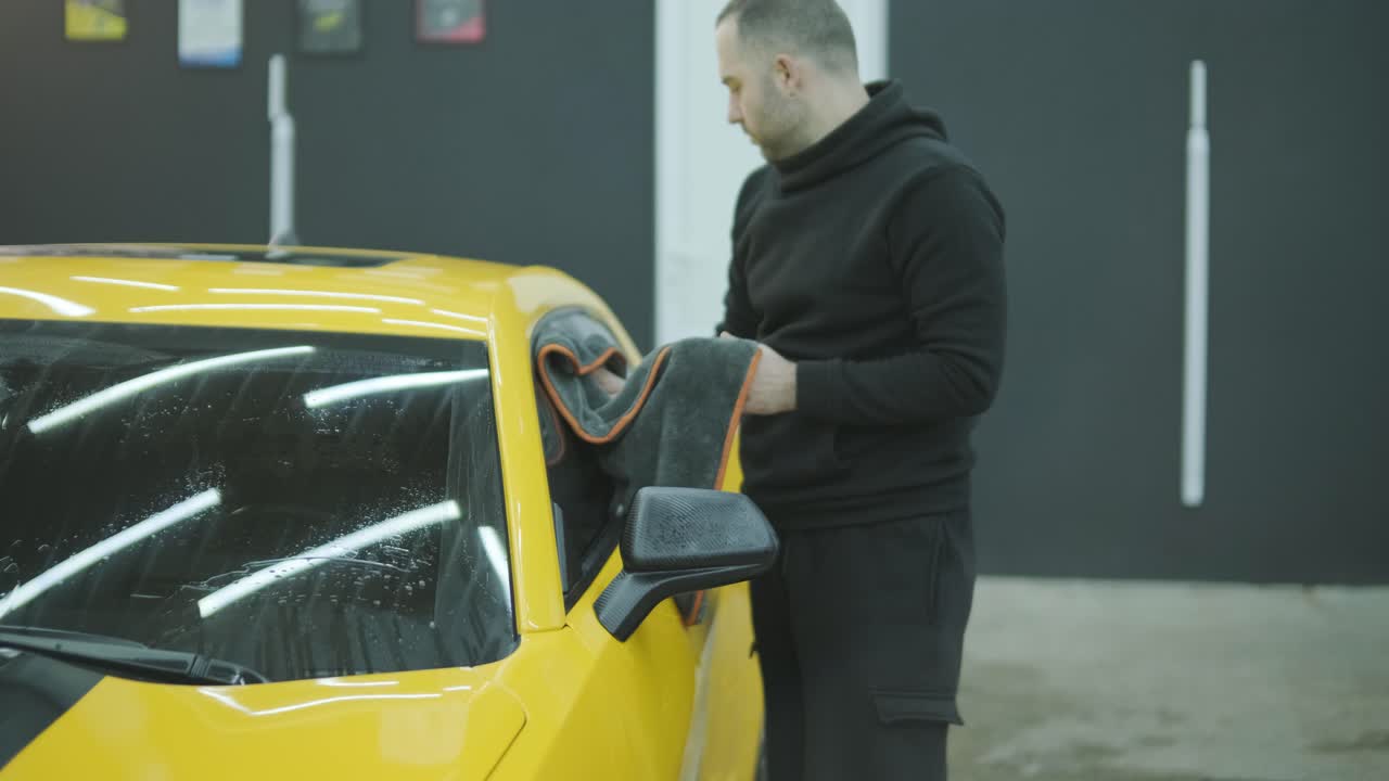 Professional Car Detailing – Washing, Ceramic Coating, and Interior Cleaning