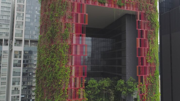 Edifício Arquitetônico Moderno com Jardim Vertical