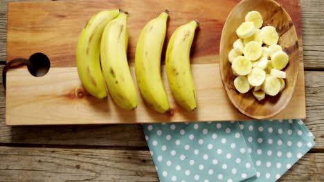 bananas of chopping board