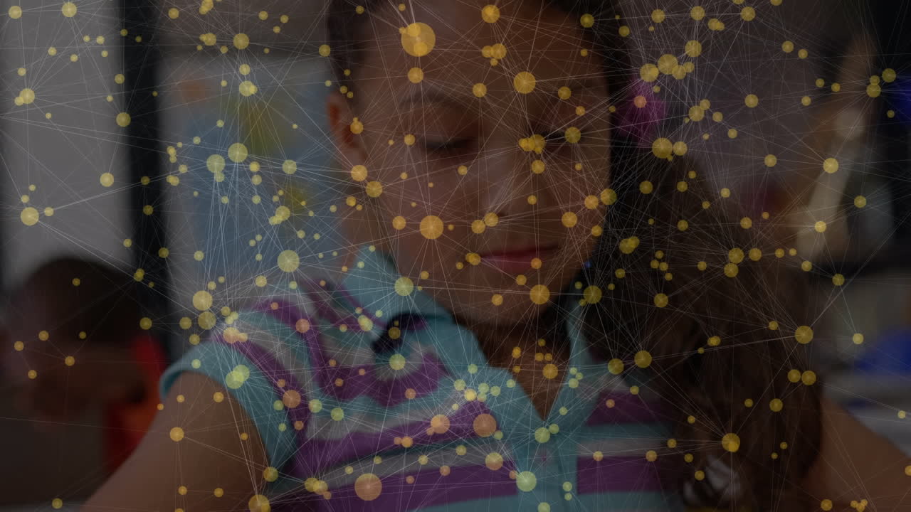 animación de una red de conexiones que se mueve sobre una escolar que usa una tableta en clase