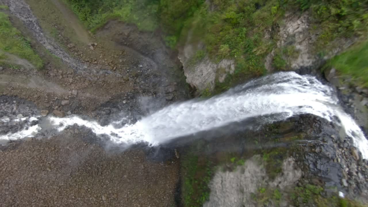 Waterfall Manto de la Novia Ecuador cascade Llanganates National park South America nature