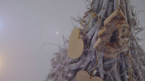 animación de puntos de luz parpadeando sobre el árbol de navidad