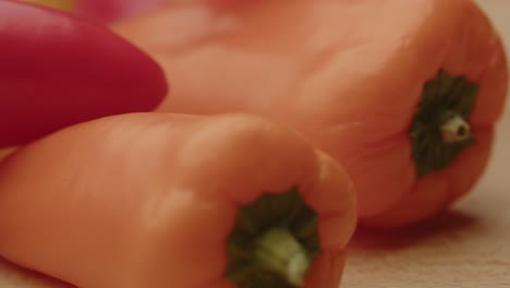 Macro dolly of colorful paprika&#039;s and bell peppers