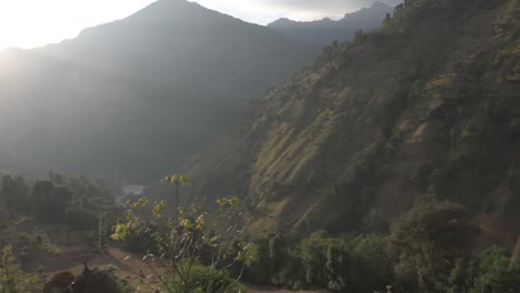 Ein-Bergdorf-In-Uttarakhand,-Indien