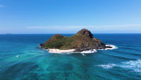 Hawaiian-Na-Mokulua-Island-on-Tropical-Kailua-Coast-of-Oahu,-Static-Aerial