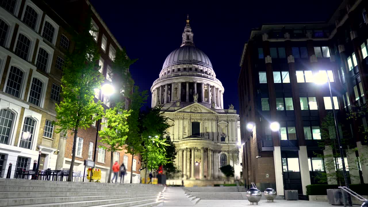 Stabilized Walking Towards St Paul's Cathedral at Night in London, UK - Commercially Usable