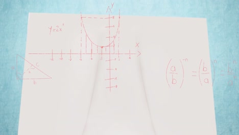 animación de fórmulas matemáticas escritas a mano y cálculos que se mueven sobre papel en blanco en la mesa azul