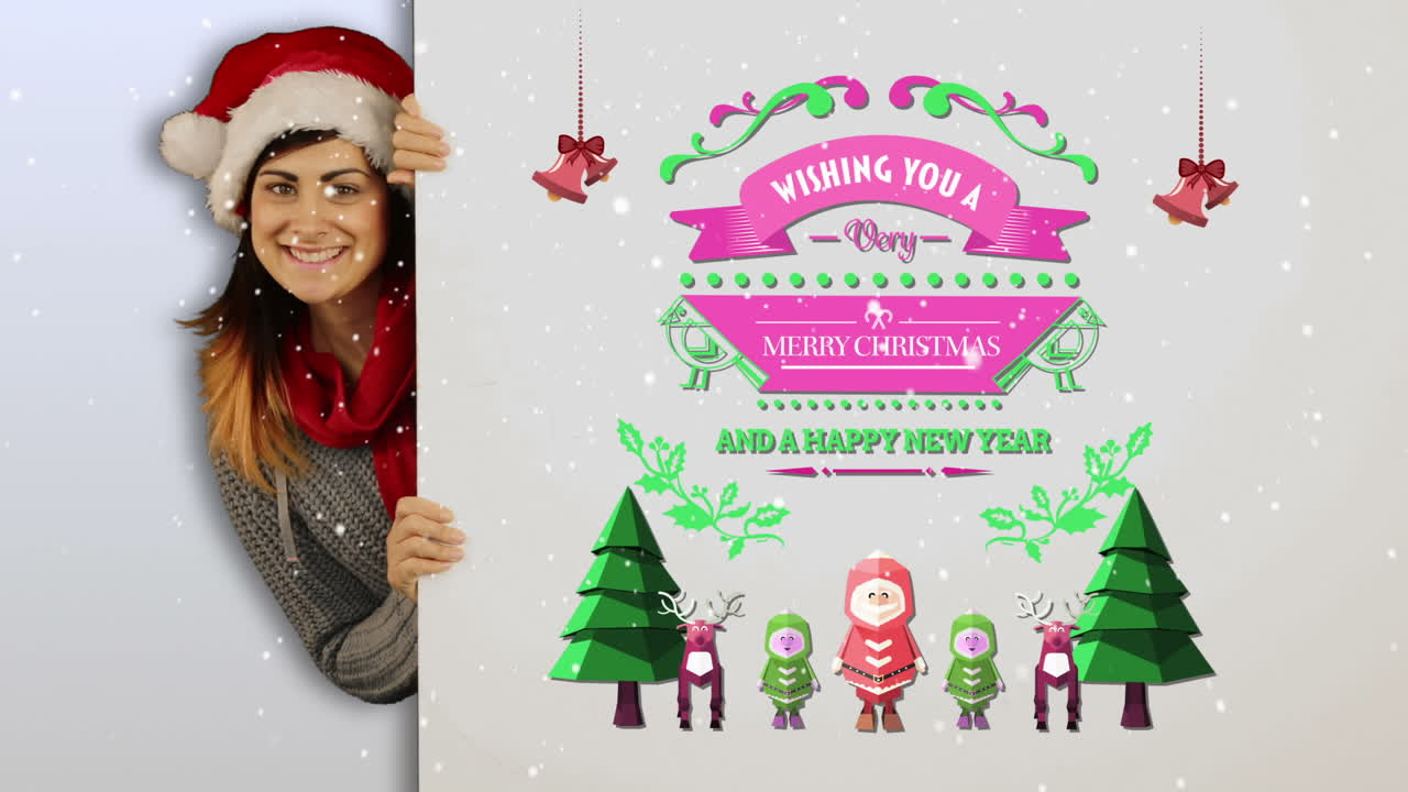 una morena festiva que presenta una tarjeta de navidad