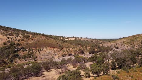 elevación aérea para revelar el lecho seco del río swan en bells rapids, perth, australia