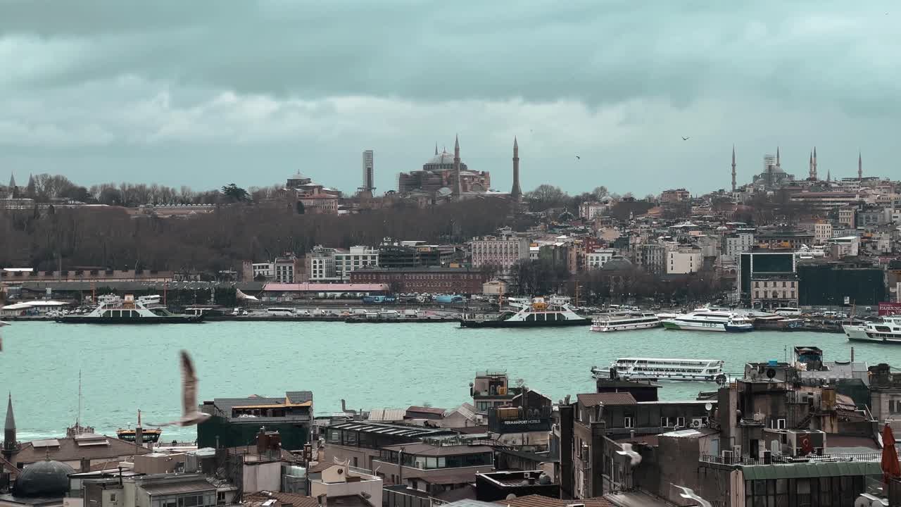 Establishing shot of Istanbul turkey, harbor transporting tourist into destination