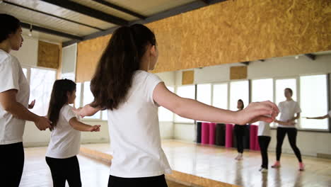 Back-view-of-girls-in-dance-class