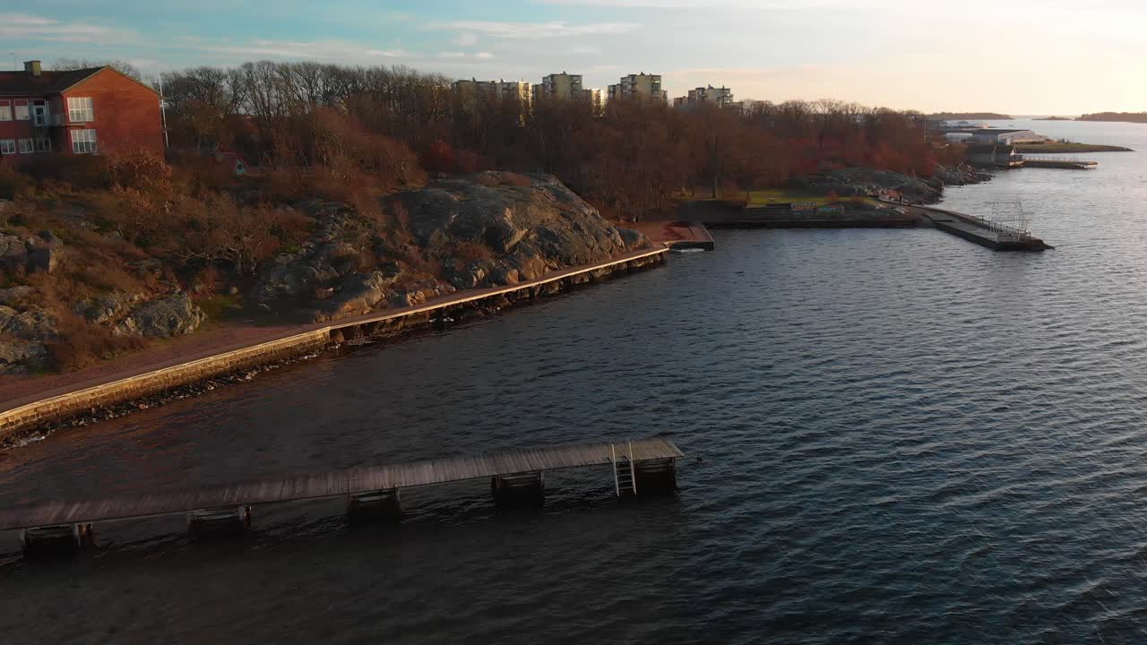 аэрофотосъемка над пляжем в сальто-карлскруне, швеция под названием сальтосанд-5