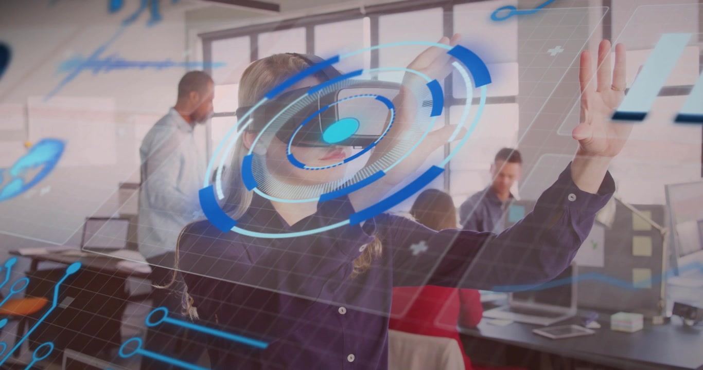 Usuário de RV levantando a mão e tocando, interface de holograma giratória selecionando segmentos em um escritório de tecnologia