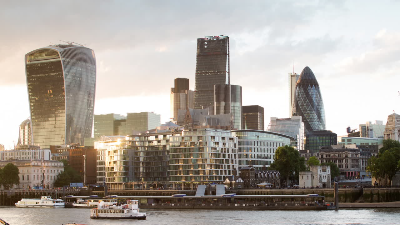 런던 스카이 라인 일몰 01