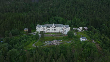 Haunted-white-building-of-abandoned-Lyster-Sanatorium-in-Sogn,-Norway